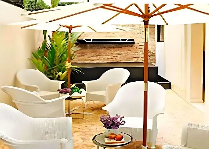 Amber Boutique Silom Hotel 3*